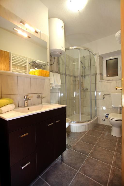 Apartment Biocic トロギール 部屋 写真